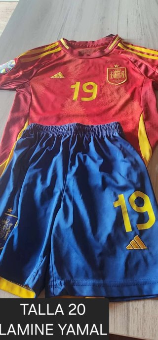 Conjunto futbol varias tallas y equipos