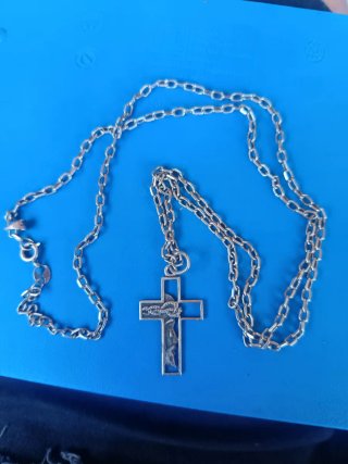 Cruz de plata con cadena de 60cm