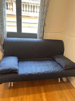 Divano letto blu in denim