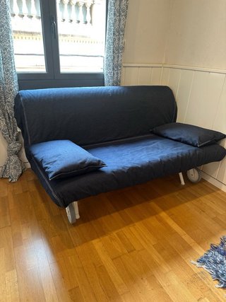 Divano letto blu in denim