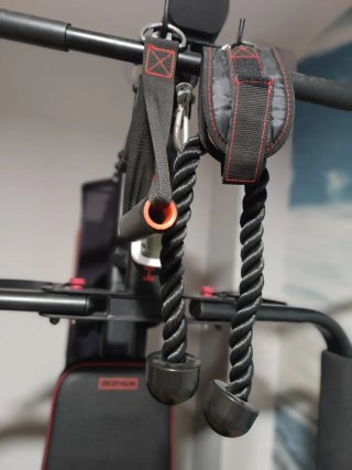 Multiestación musculación compact con cargas guiad