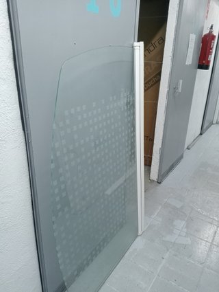 Mampara de baño cristal y metal