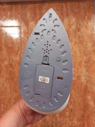 Plancha de juguete realista
