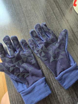 Lot de guantes, casco y botas de equitacion