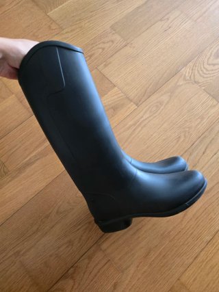 Lot de guantes, casco y botas de equitacion