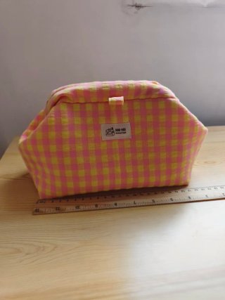 Neceser cuadros rosa y amarillo