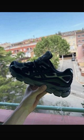 Asics Gel NYC Negro/Gris
