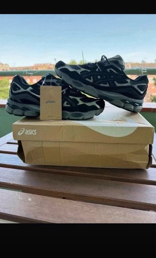 Asics Gel NYC Negro/Gris