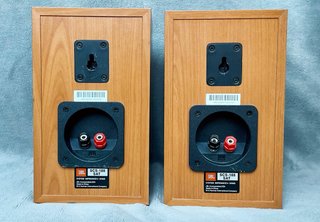Altavoces JBL 2x100W