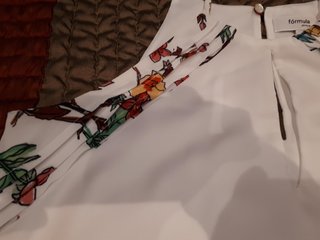 Vestido blanco con estampado floral