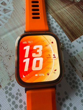 Huawei Watch Fit 5 Pro Naranja.