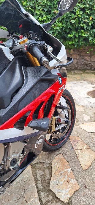 BMW S1000RR Roja y Blanca