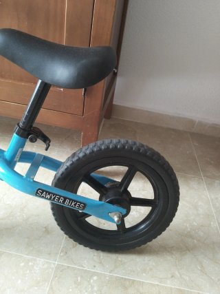 Bicicleta de equilibrio Sawyer Bikes azul