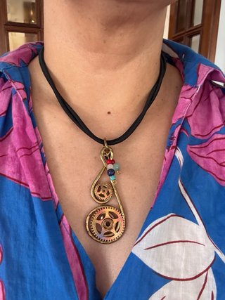 Colgante Steampunk Engranajes y Piedras