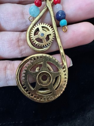 Colgante Steampunk Engranajes y Piedras