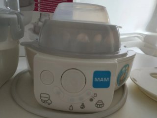MAM Esterilizador y Calienta Biberones Eléctrico