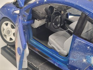 VOLKSWAGEN New Beetle Space - Burago - Scala 1/18