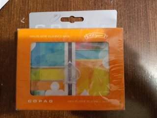 Set de Toalla y naipes Copag(2 mazos)+porta cartas