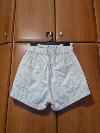 Pantalones cortos Pull&Bear blancos