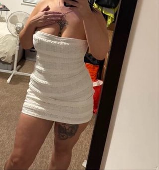 Vestido blanco con volantes