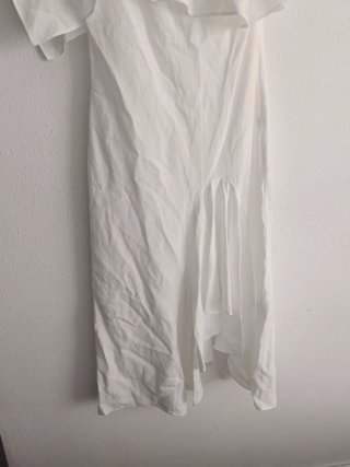 Vestido asimétrico midi lino volantes