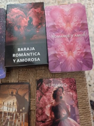 Confezione 3 Mazzi di Tarocchi: Art Nouveau, Streghe e Amore
