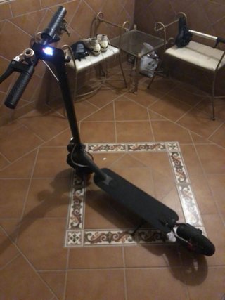 Patinete eléctrico con asiento