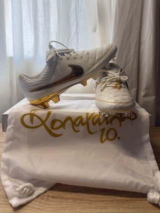Botas Ronaldinho y Pandeiro Firmado