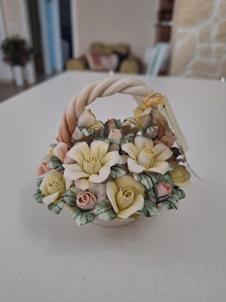 Cestino fiori Capodimonte porcellana