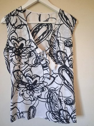 Blusa sin mangas estampada mujer