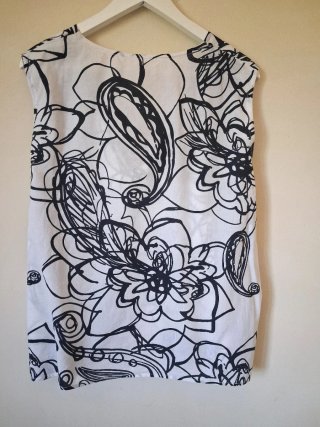 Blusa sin mangas estampada mujer