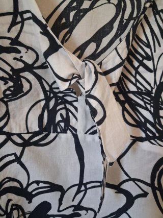 Blusa sin mangas estampada mujer