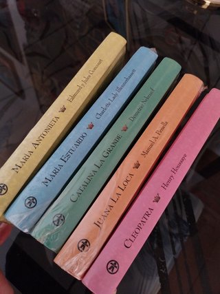 5 libros de REINAS PARA LA HISTORIA
