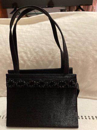 Bolso de fiesta negro con pedrería