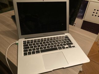 MacBook Air 13 2017 i5 8GB Gris Espacial