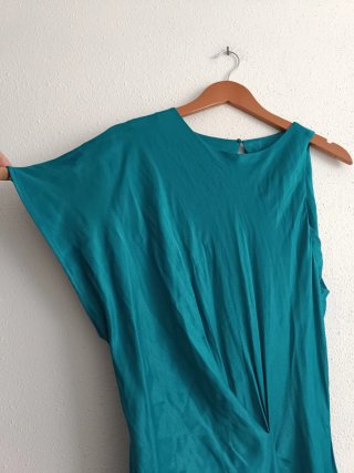 Vestido largo Zara satinado asimétrico Talla L