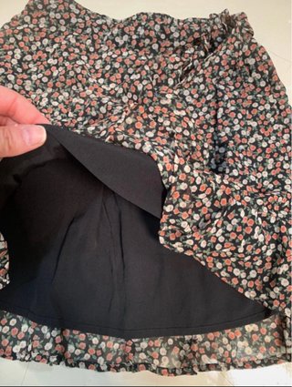Falda Hollister floral