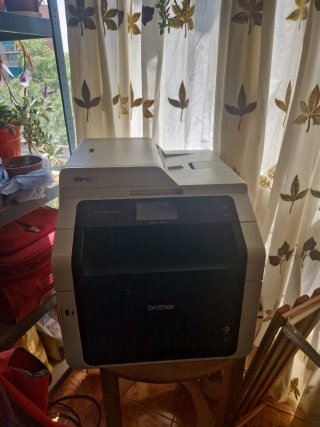 Stampante multifunzione Brother MFC-9330CDW