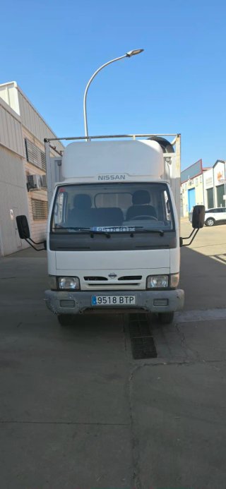Nissan Cabstar 2002