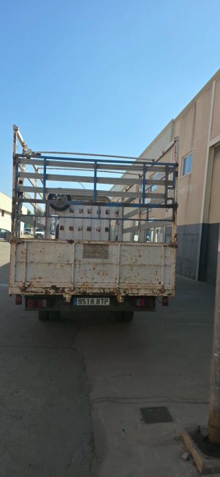 Nissan Cabstar 2002