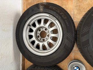 Llantas originales BMW 15” neumáticos Kumho Ecsta