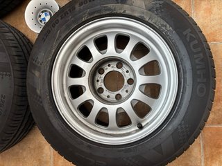 Llantas originales BMW 15” neumáticos Kumho Ecsta
