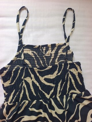 Vestido C&A Talla M Nuevo. Animal print