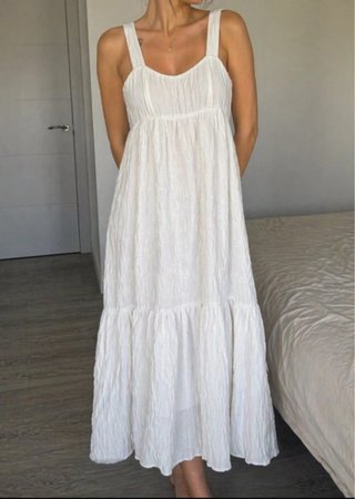 Vestido largo blanco Zara es xs pero es como una s