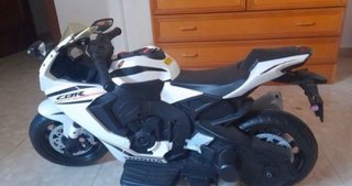Moto Eléctrica Infantil HOMCOM con Licencia HONDA