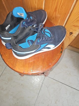 Zapatillas Reebok Negras y Azules