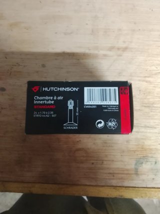 Cámara de aire Hutchinson 24x1.70-2.35 Schrader
