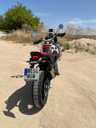 Ducati DesertX edición Audi