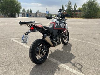 Ducati DesertX edición Audi