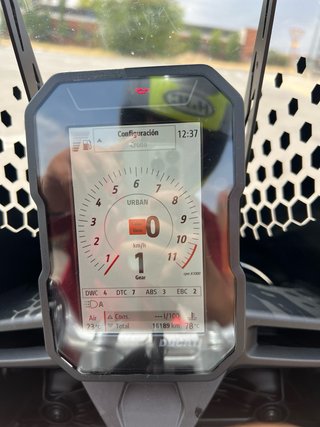 Ducati DesertX edición Audi